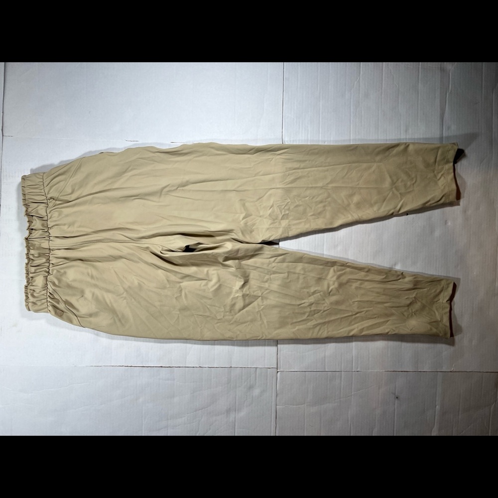 Women’s Lululemon Cream Jogger Leggings Sz 4